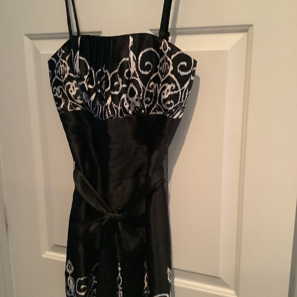 WHBM White/Black Print Strapless Silk Dress - Size 0